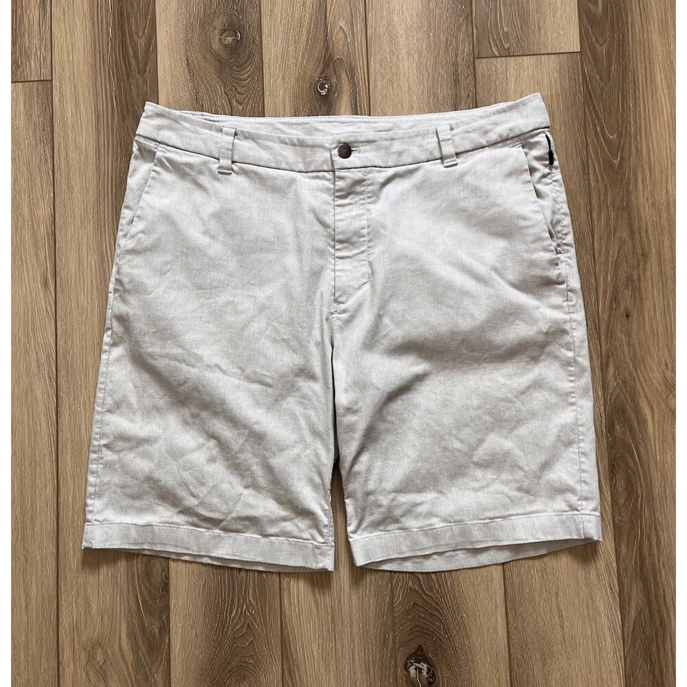 Lululemon Gray Commission Chino Short Slash Pockets 9” Inseam Mens Size 36”